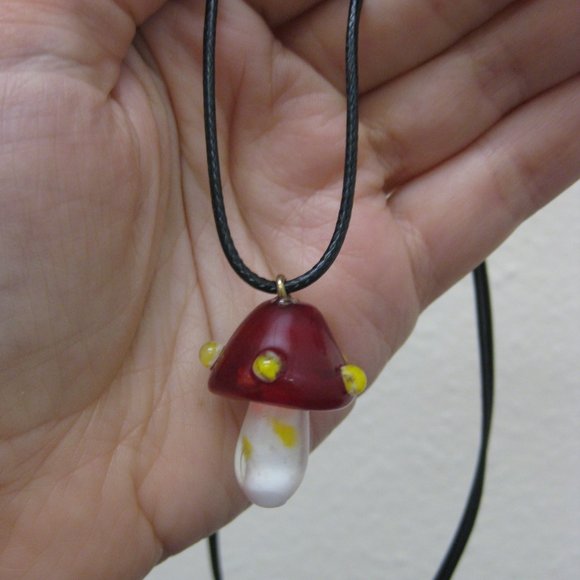 NWOT Earthbound Trading Co. mushroom cord necklace - Picture 3 of 3